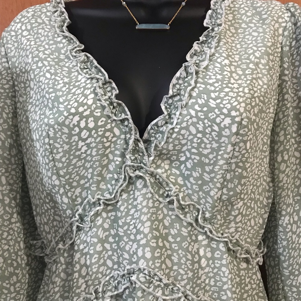 Dress - Picture 5 of 12